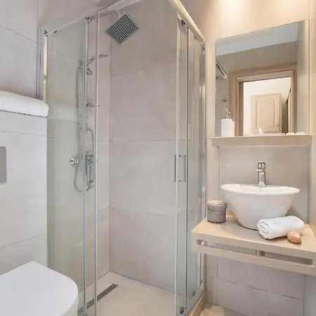 Apartament Niki Sunrise *
