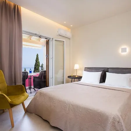 Niki Sunrise Apartment *